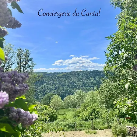 - L'echappee En Cezallier Veze
